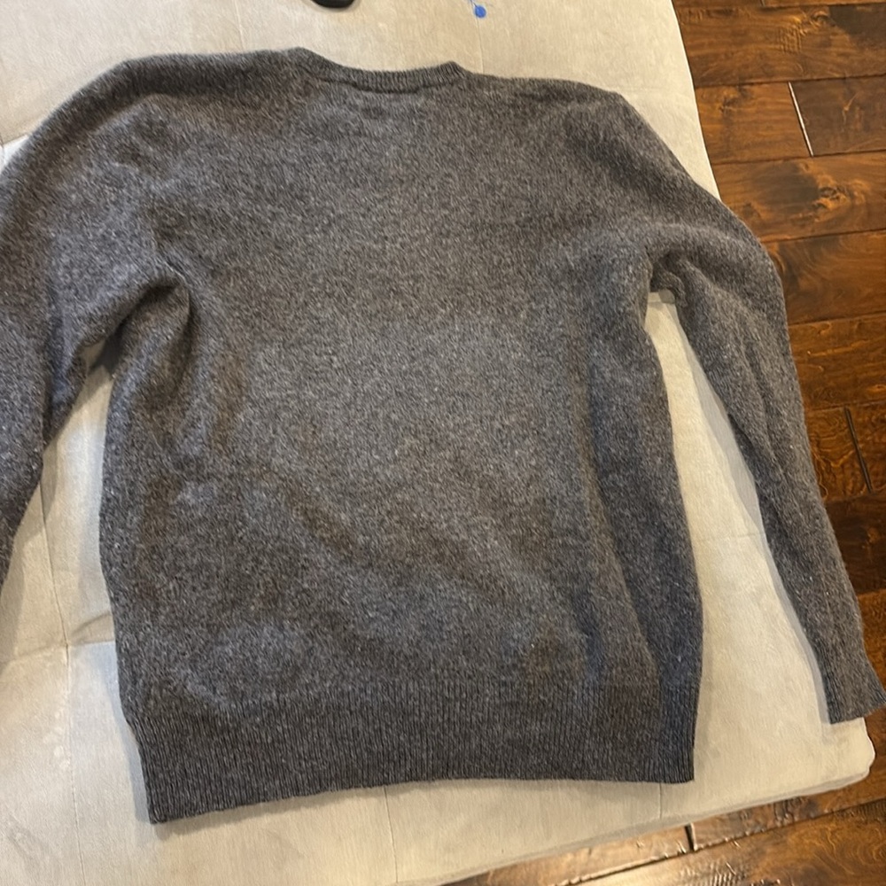 Ralph Lauren 100% lambs wool v neck sweater - Picture 3 of 5